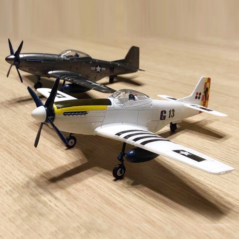 Mô hình máy bay chiến đấu P-51 Mustang (Mỹ)